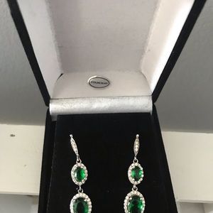 NWT Sterling Silver .925  Drop earring -Emerald